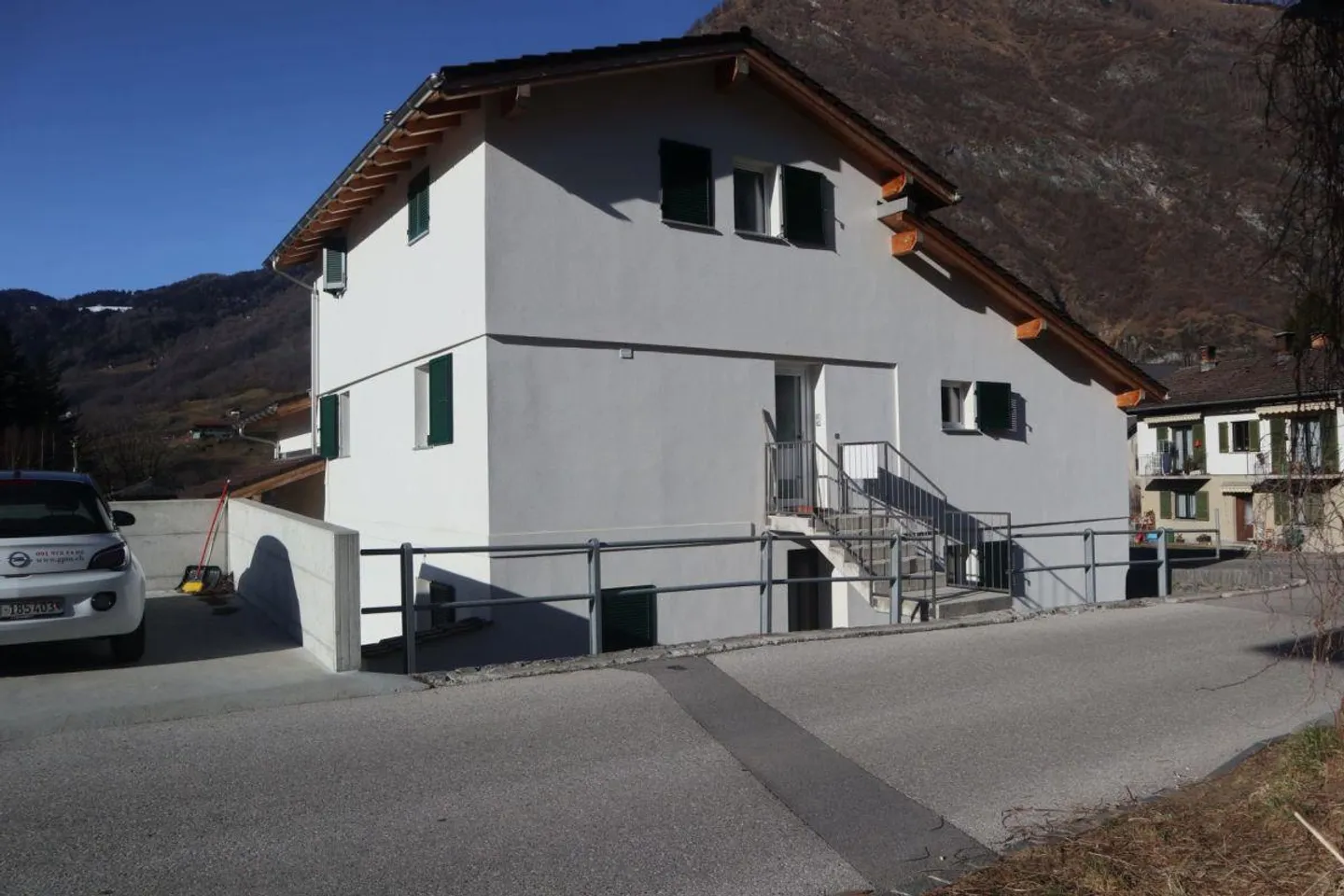 Maison de location intéressante et nouvelle dans le vert, Olivone - Photo 5 sur 5