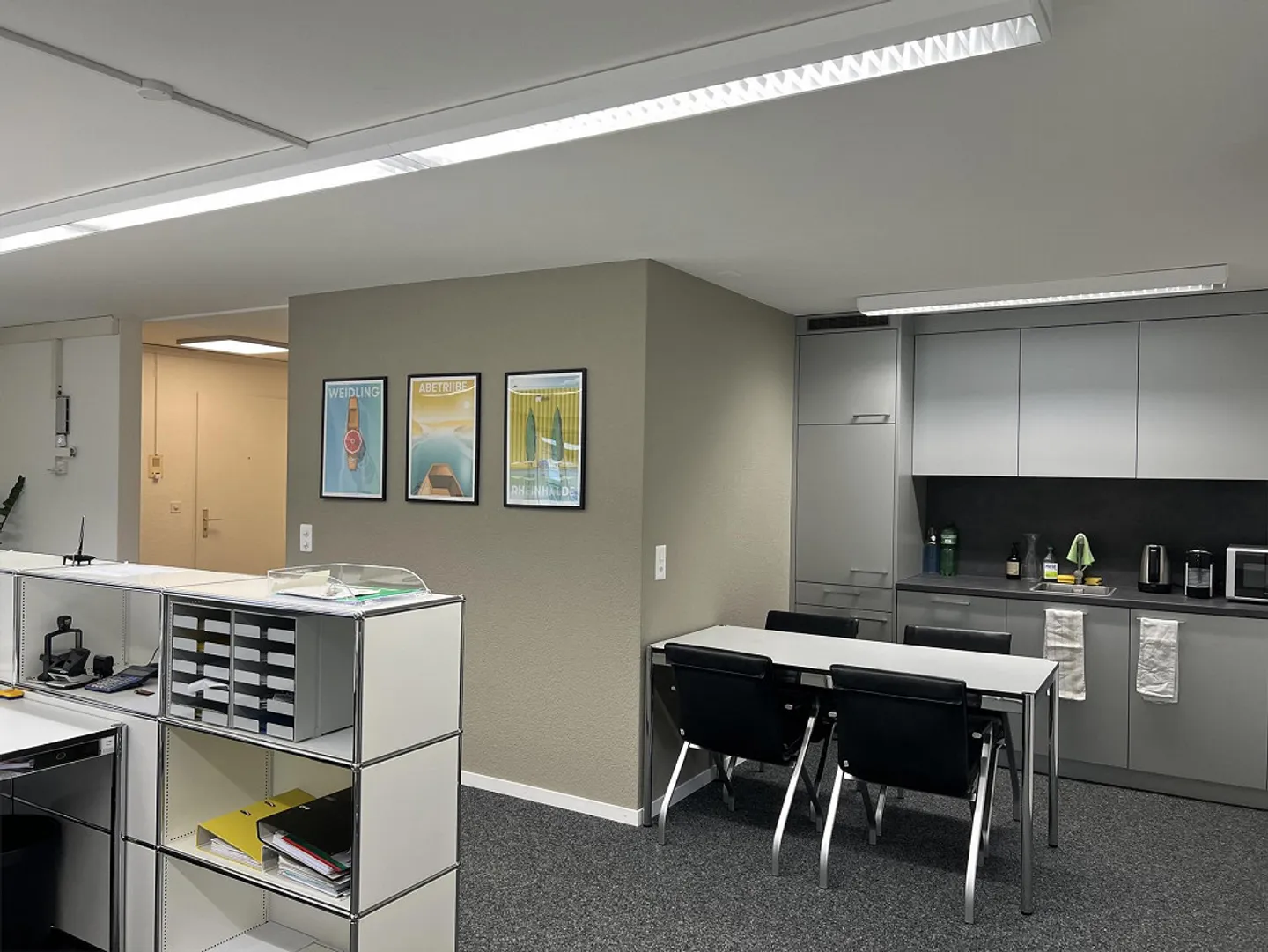 Office space in Schaffhausen agglomeration - Photo 2 of 11