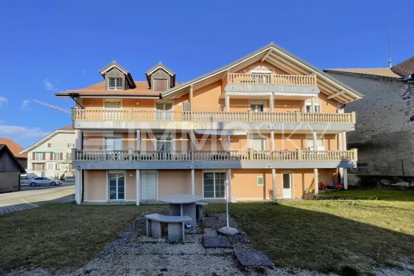 For investors: Building 5 min. from Chavornay (YIELD approx. 4.11%) - Photo 1 of 5