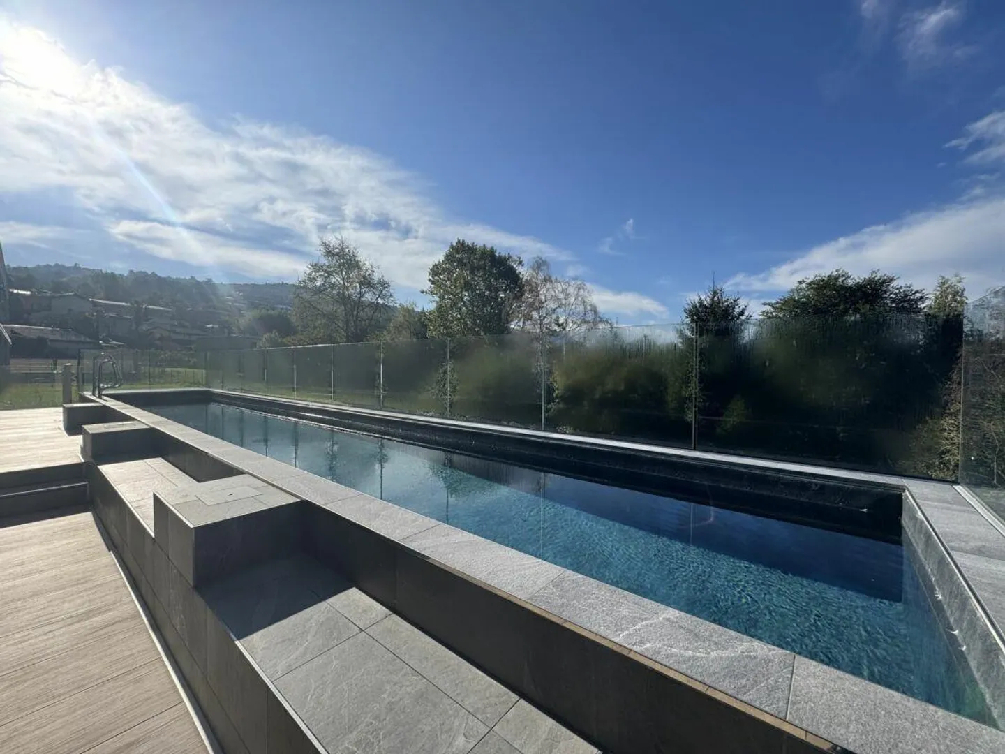 Magnifico Attico con Piscina Privata e Vista Dominante - Foto 1 di 8