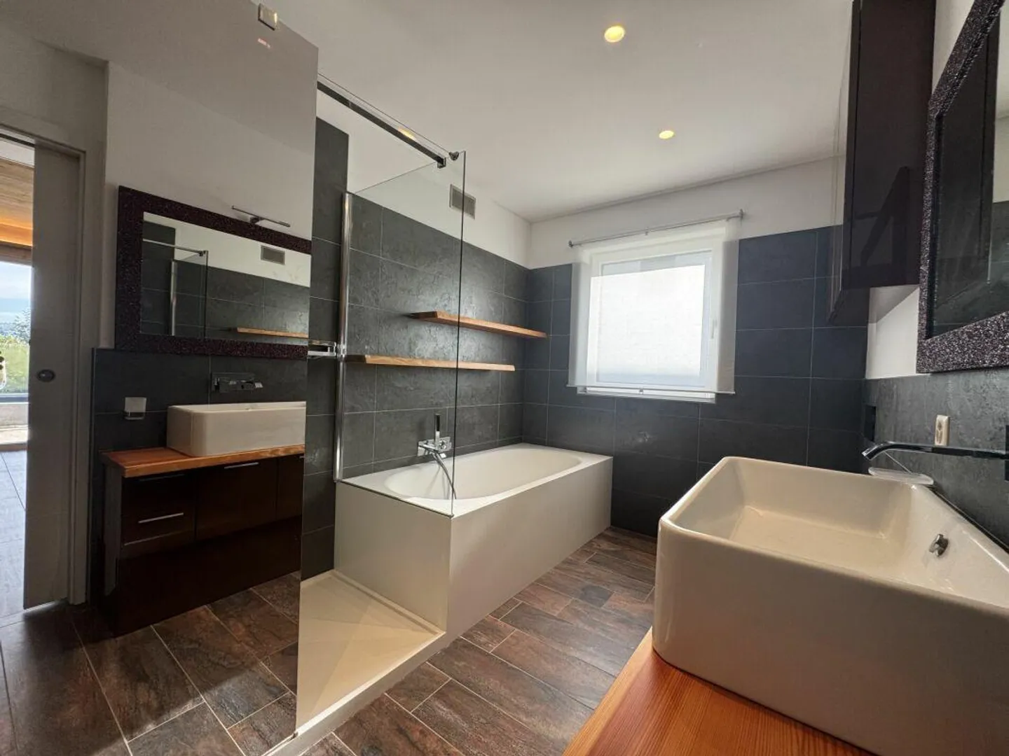 Magnifico Attico con Piscina Privata e Vista Dominante - Foto 6 di 8
