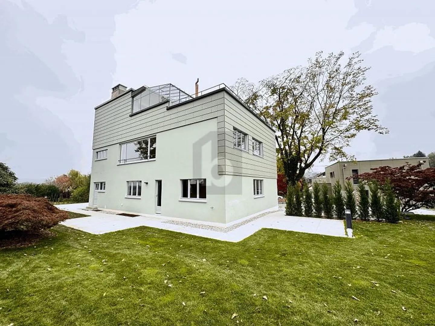 AUSGEZEICHNETES DUPLEX - 670M2 GARTEN + DACHTERASSE - Foto 2 von 6