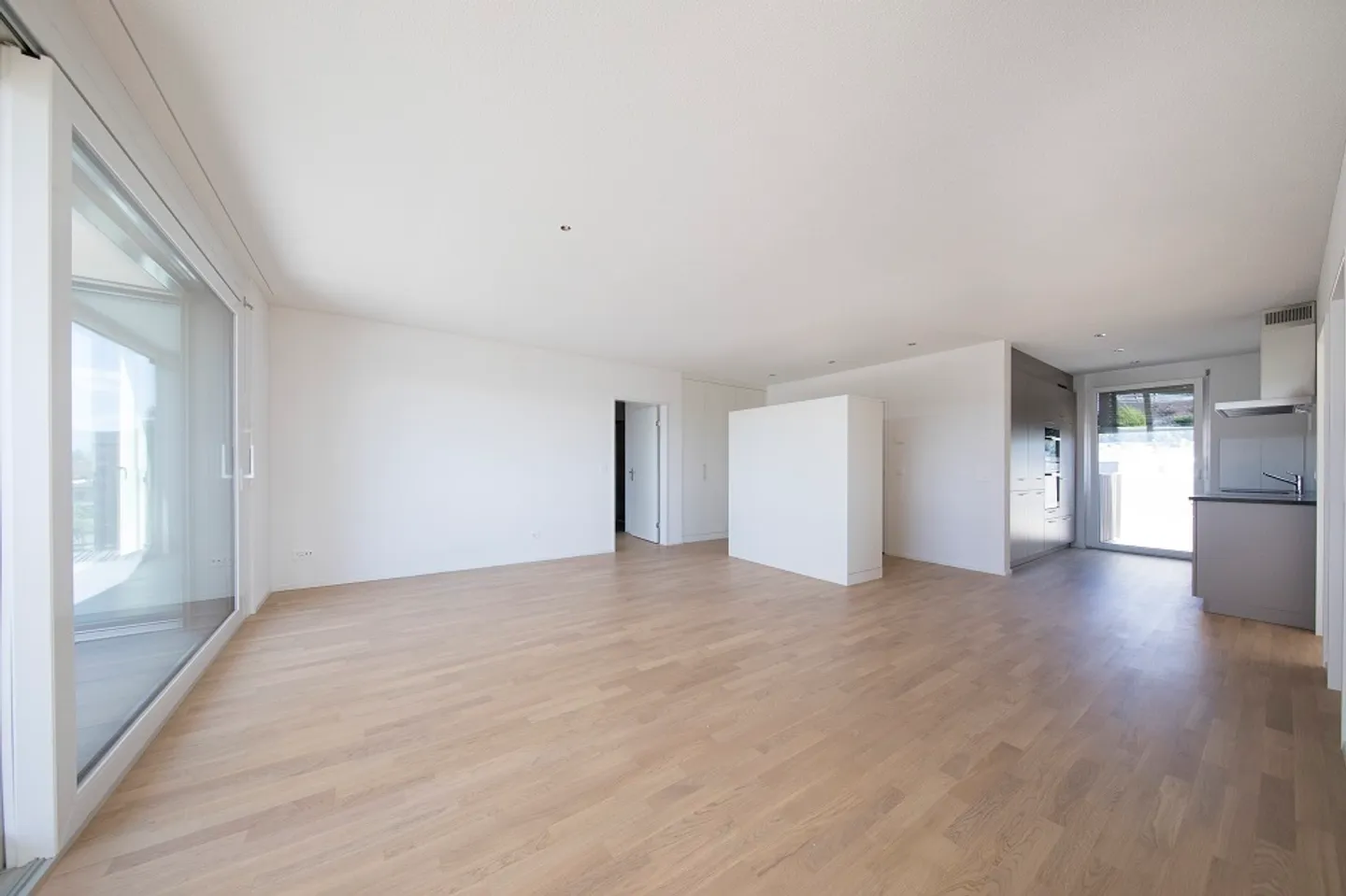 Moderne und zentral 4.5-Zimmerwohnung zu vermieten - Foto 2 von 5