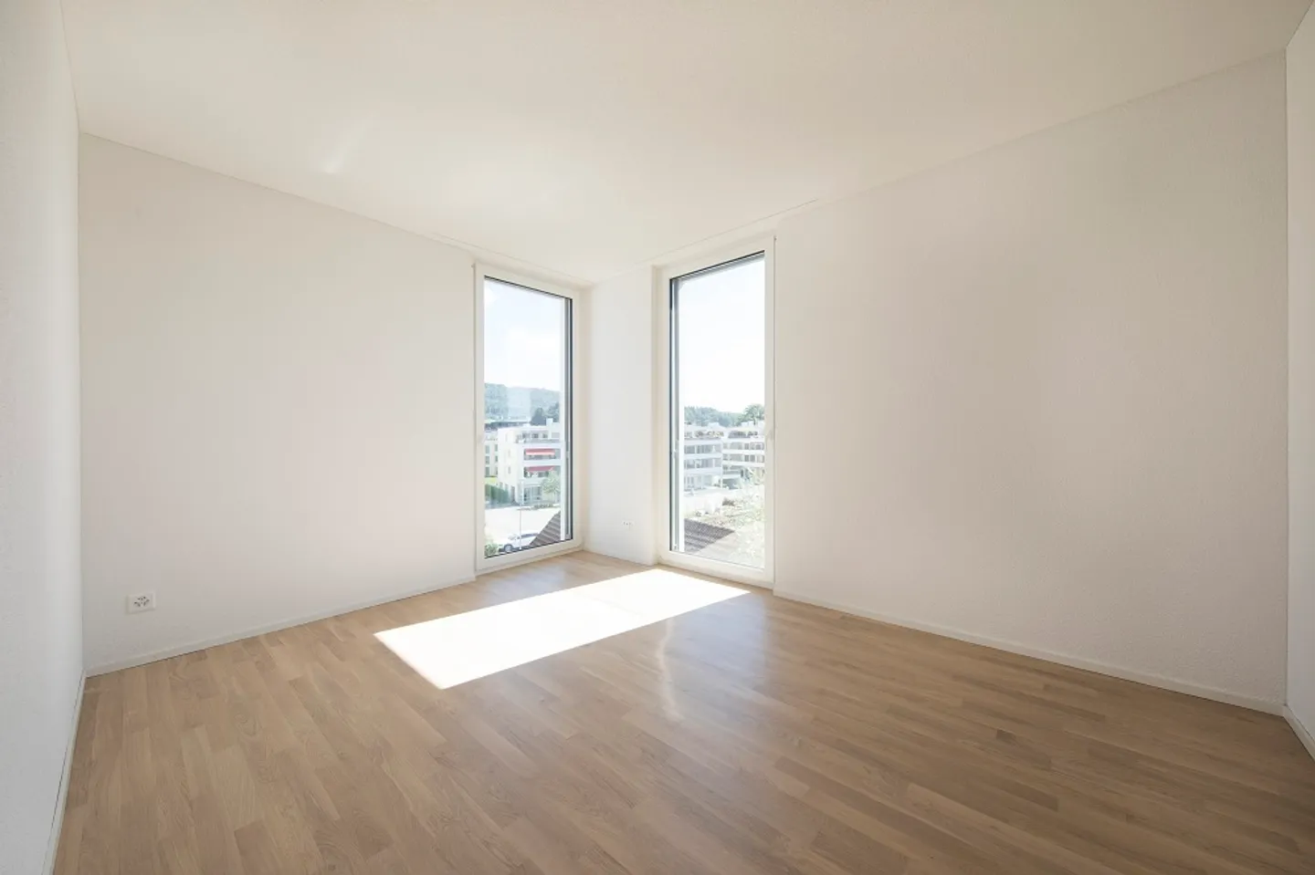 Moderne und zentral 4.5-Zimmerwohnung zu vermieten - Foto 4 von 5