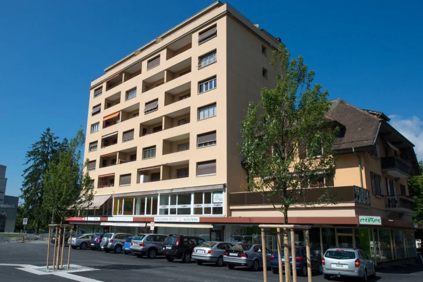 00139 - Commerciale - Spazio commerciale con hall d'ingresso e guardaroba - Foto 1 di 2