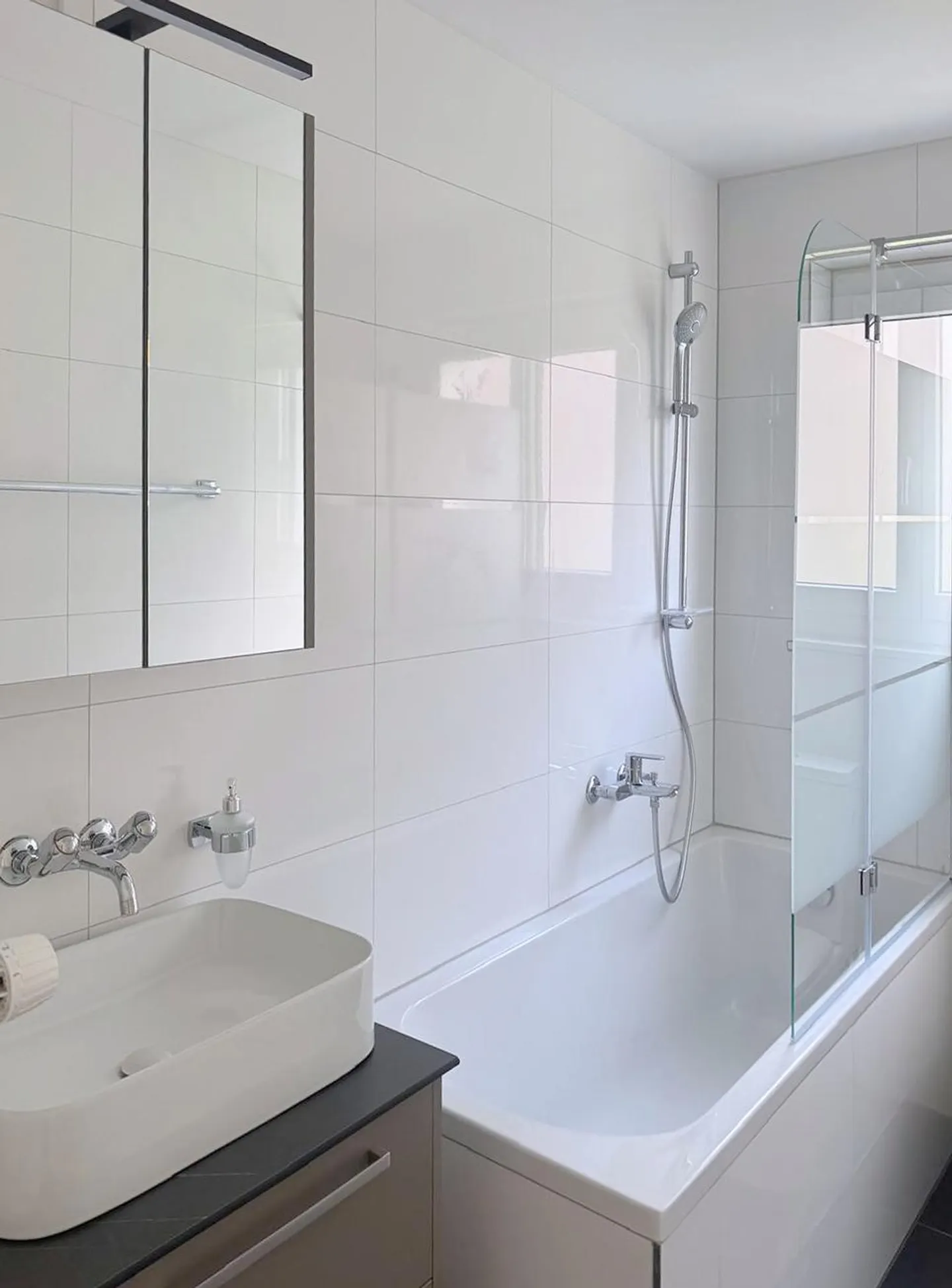 Helle 3.5-Zimmer-Wohnung mit Balkon - Foto 5 von 9