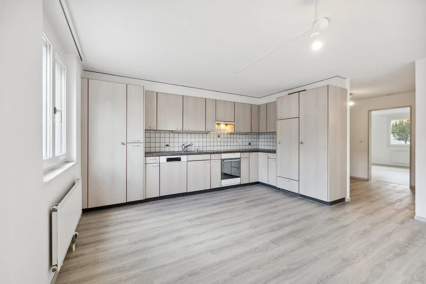 Bel Appartement Lumineux - Photo 3 sur 5