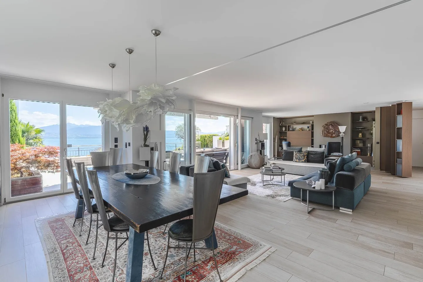 A Unique Place on the Lakeshore, Between Geneva and Lausanne - Photo 2 of 9