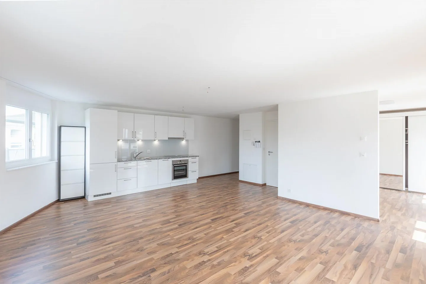 Sonnige 2.5 Zi Wohnung mit Balkon - Foto 2 von 7