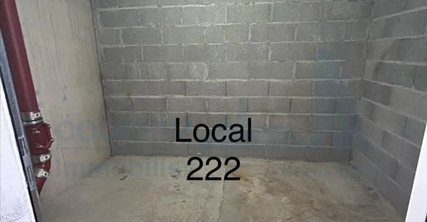 Immeuble mixte à louer - Photo 2 sur 3