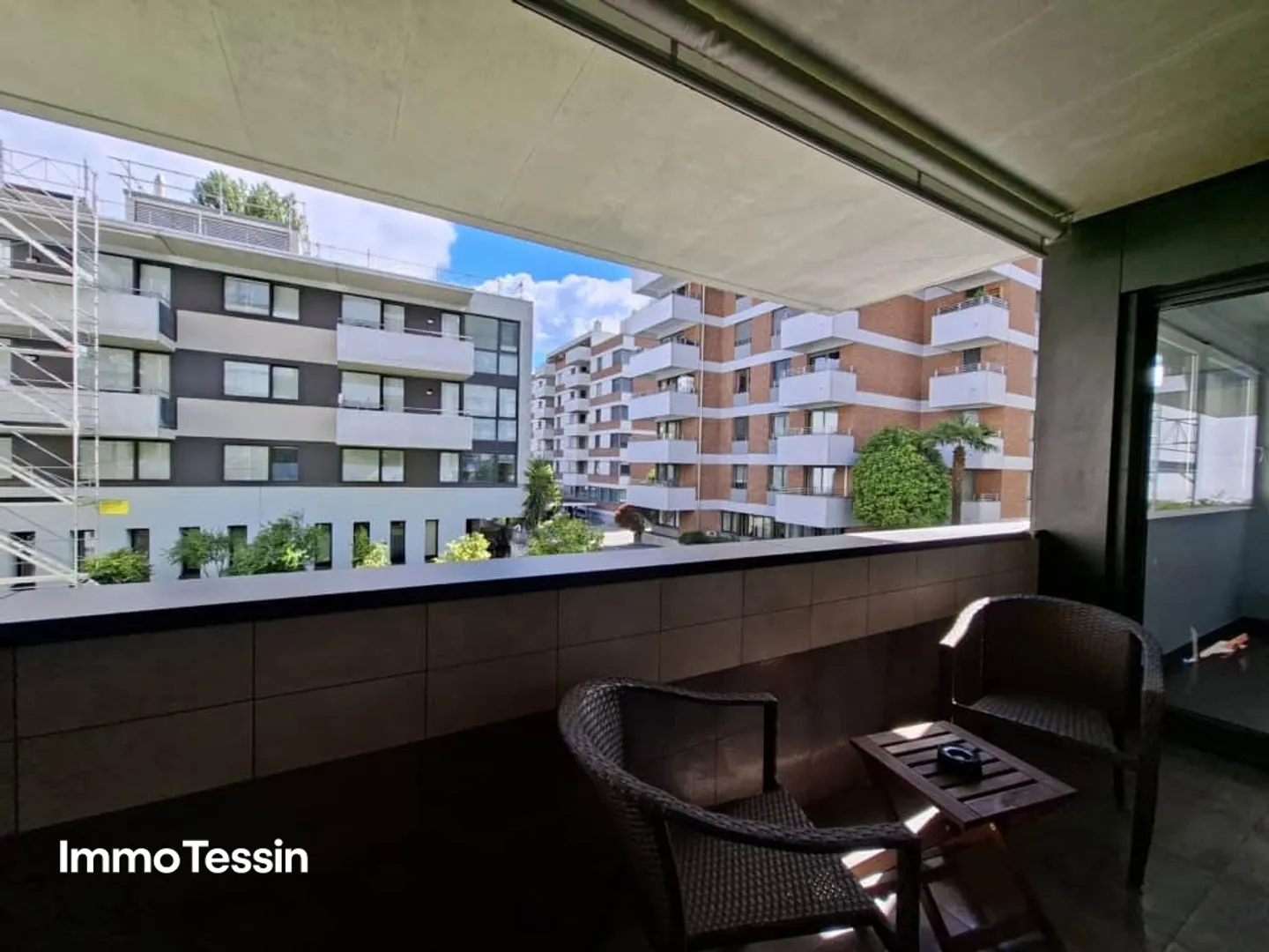 SECONDA CASA: Appartamento lussuoso e moderno con balcone nel cuore di Locarno a soli 150 metri dal lago - Foto 4 di 13