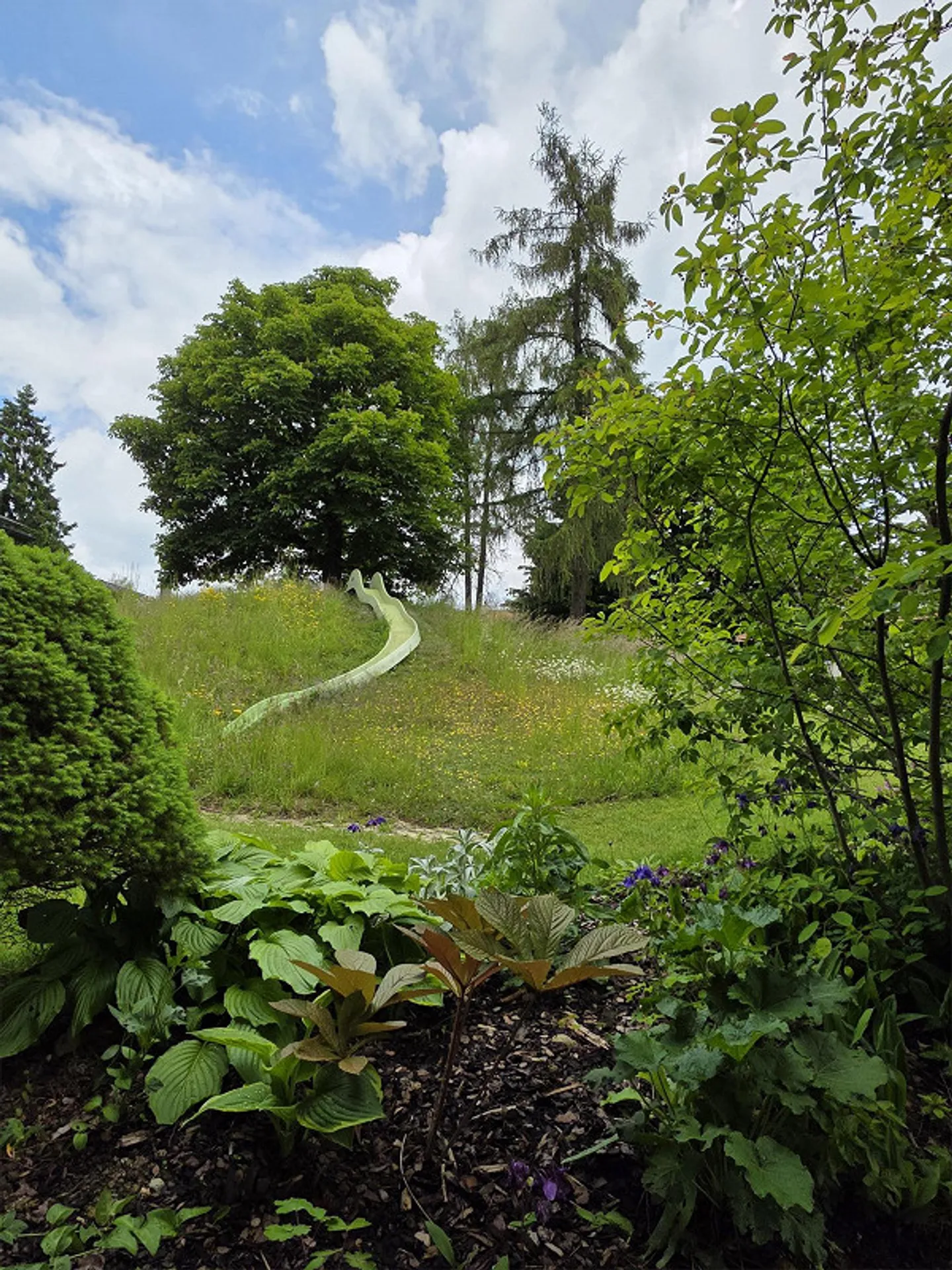 In the heart of the village and yet in the green - Photo 13 of 14