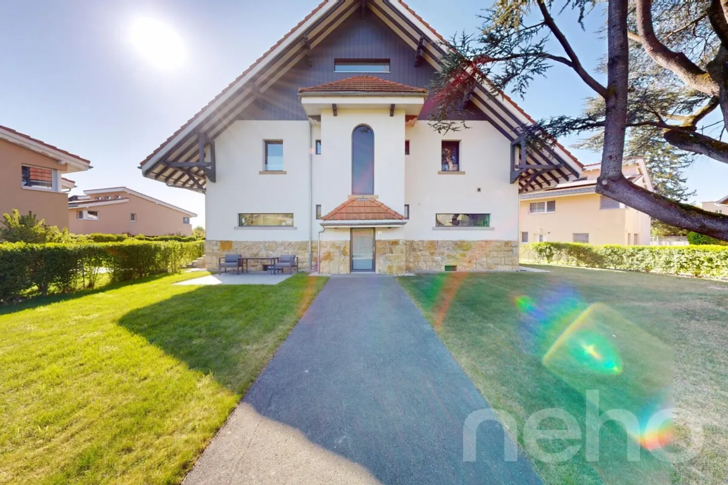 Exceptional triplex of 6.5 rooms with sauna and garden - Photo 3 of 12