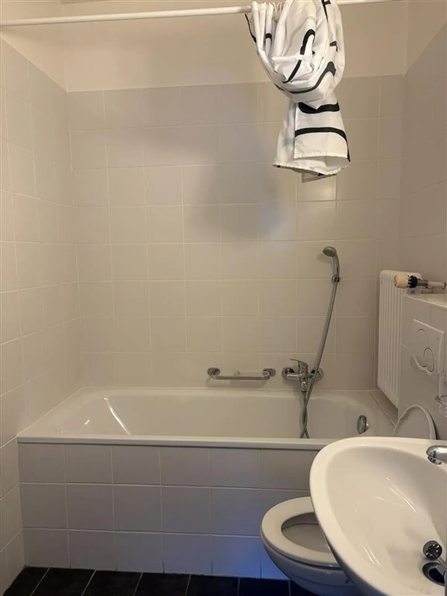 Dernier étage au cœur des Charmilles - Photo 5 sur 5