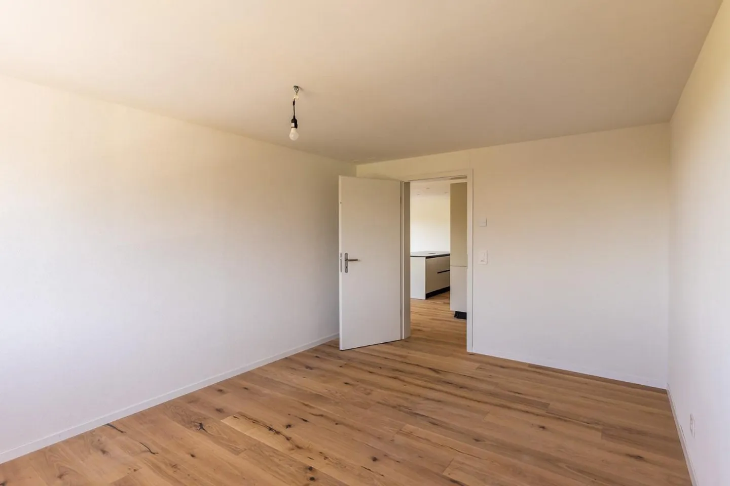3.5 Room New Apartments in Gwatt - Photo 7 of 13