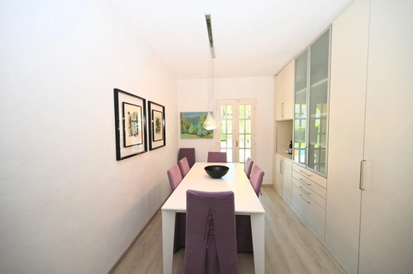 Elegant semi-detached house with panoramic views of the lake and mountains - Photo 10 of 20