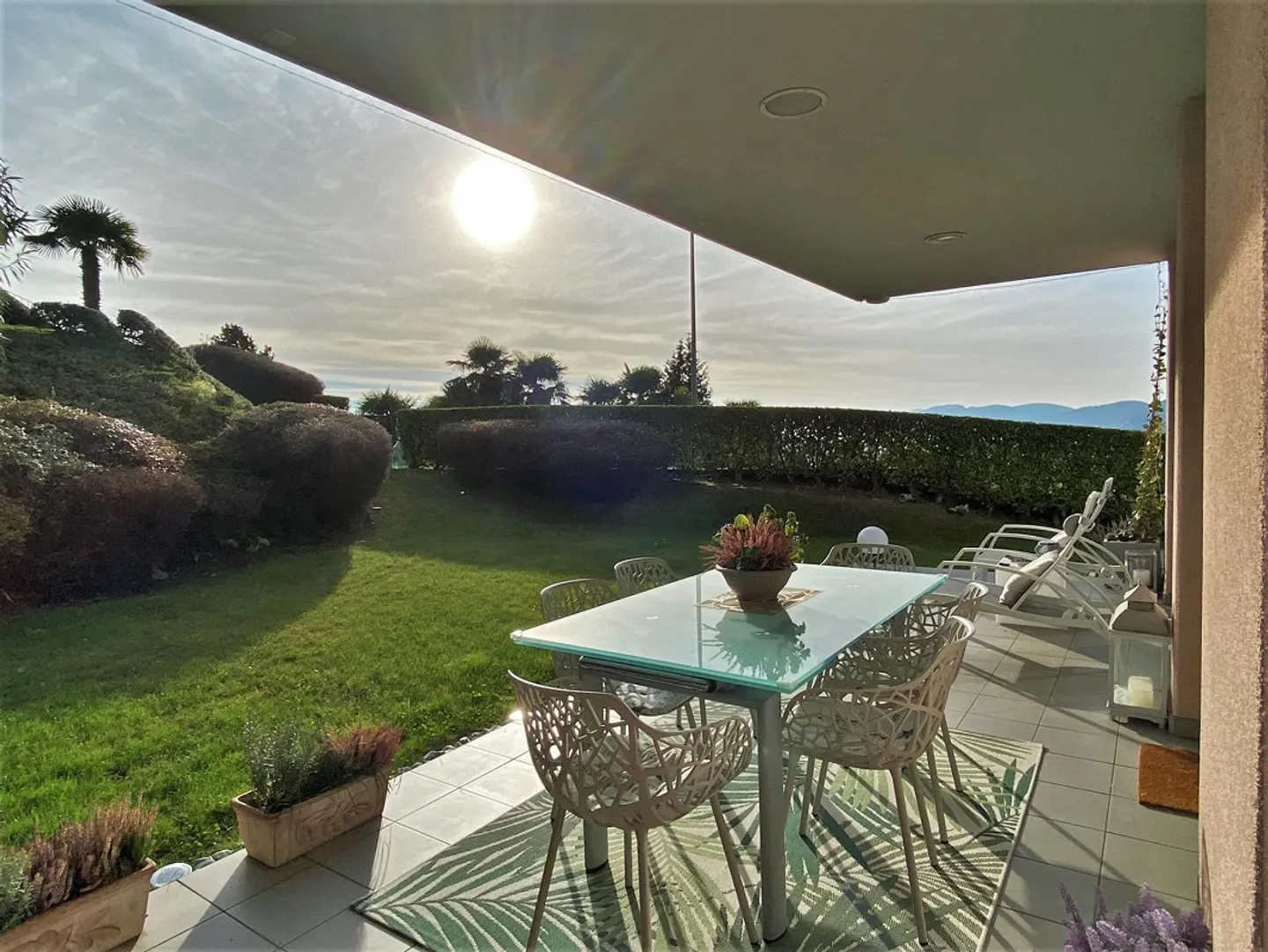 Three-room apartment with garden in a panoramic position. - Photo 3 of 13