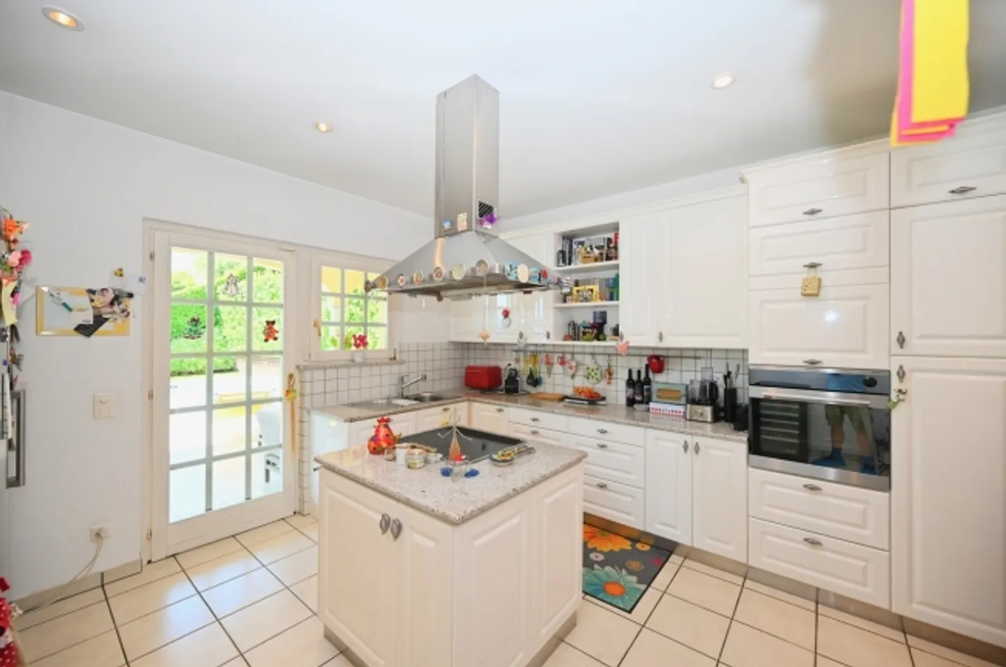 Elegant semi-detached house with panoramic views of the lake and mountains - Photo 9 of 20