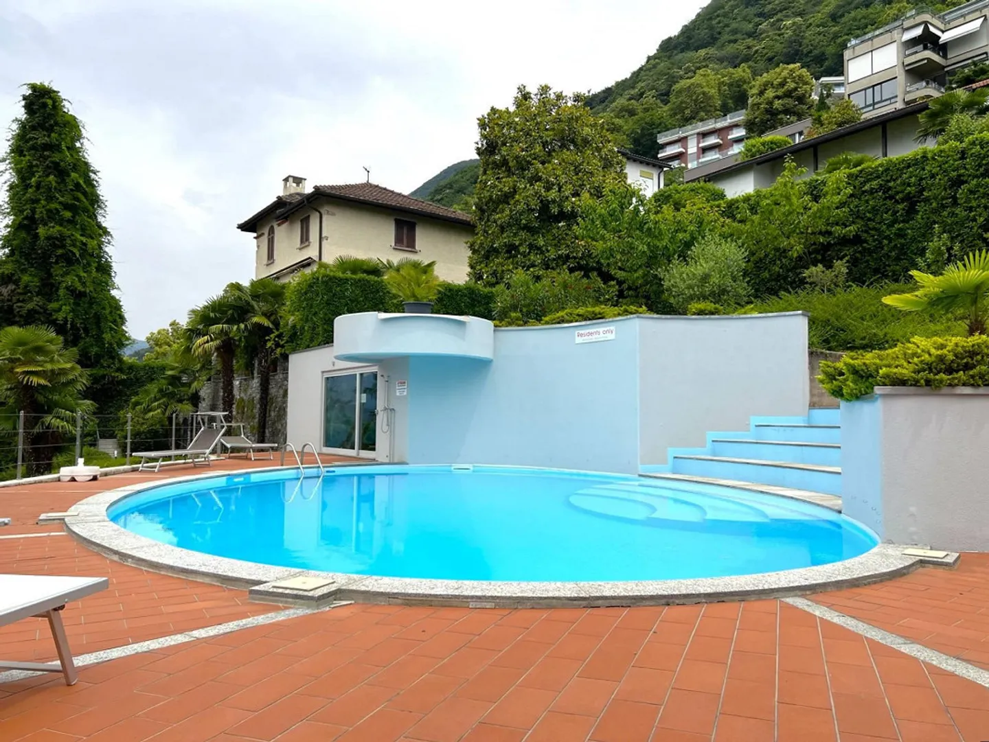 Three-room apartment with garden in a panoramic position. - Photo 9 of 13