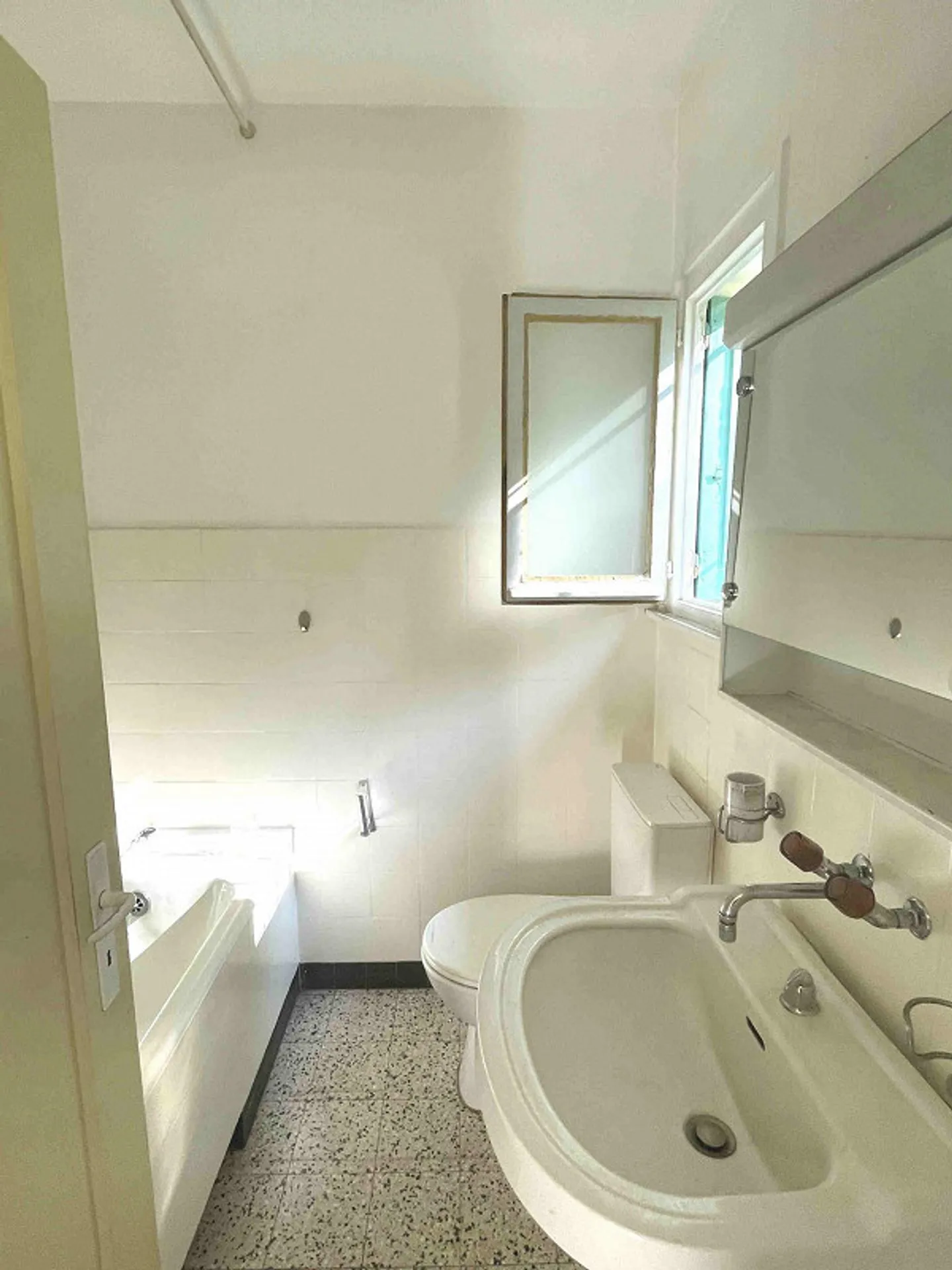 House to renovate on the hill of Paudo with stunning panoramic view - Photo 17 of 19
