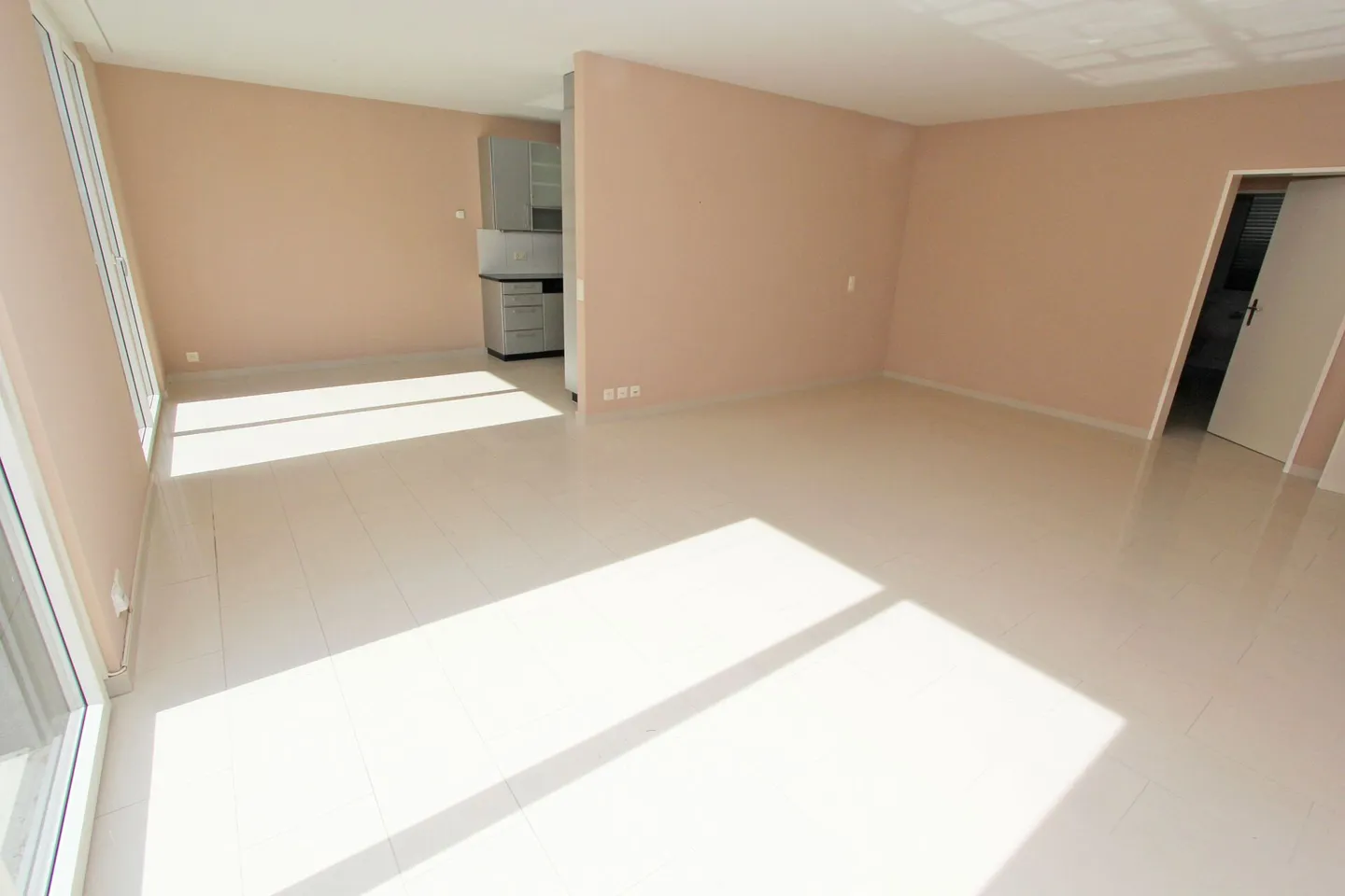 Habitat sans barrières dans un emplacement de village calme - Photo 3 sur 11