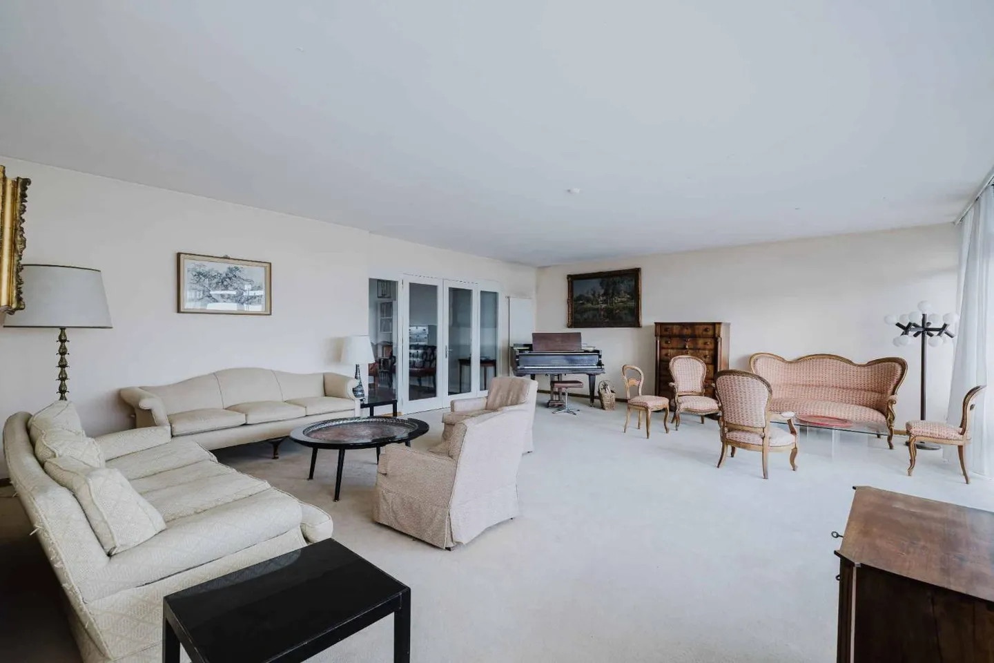Spacious 7-room apartment on the top floor in Budé - Photo 2 of 12