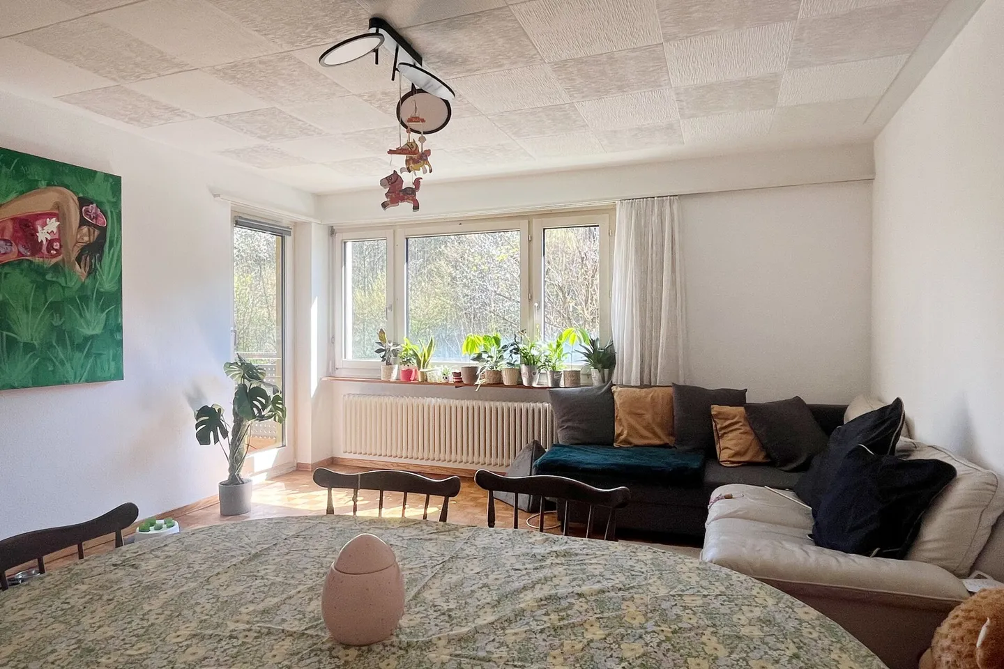 Appartamento con balcone e vista sul verde vicino al Dättwiler Weiher - Foto 3 di 11