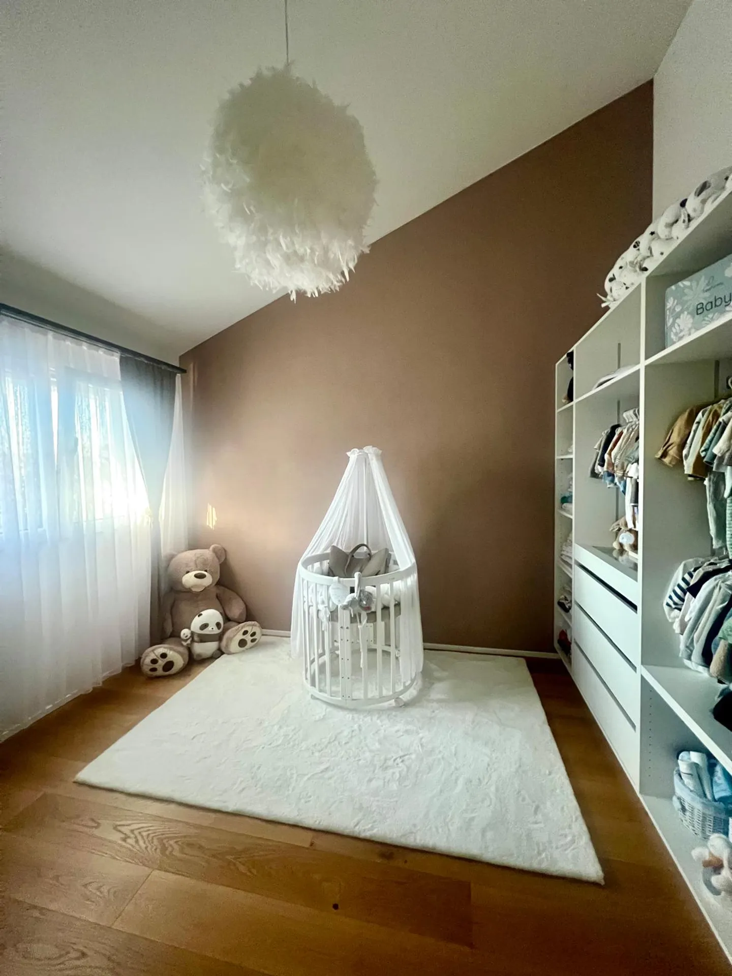 Modern Row House in Courtaman - Photo 4 of 7