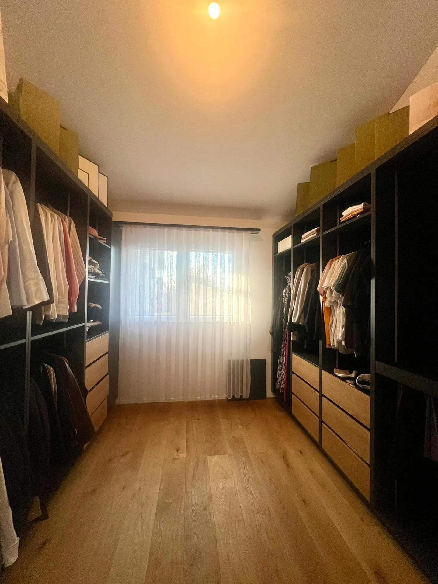 Modern Row House in Courtaman - Photo 3 of 7