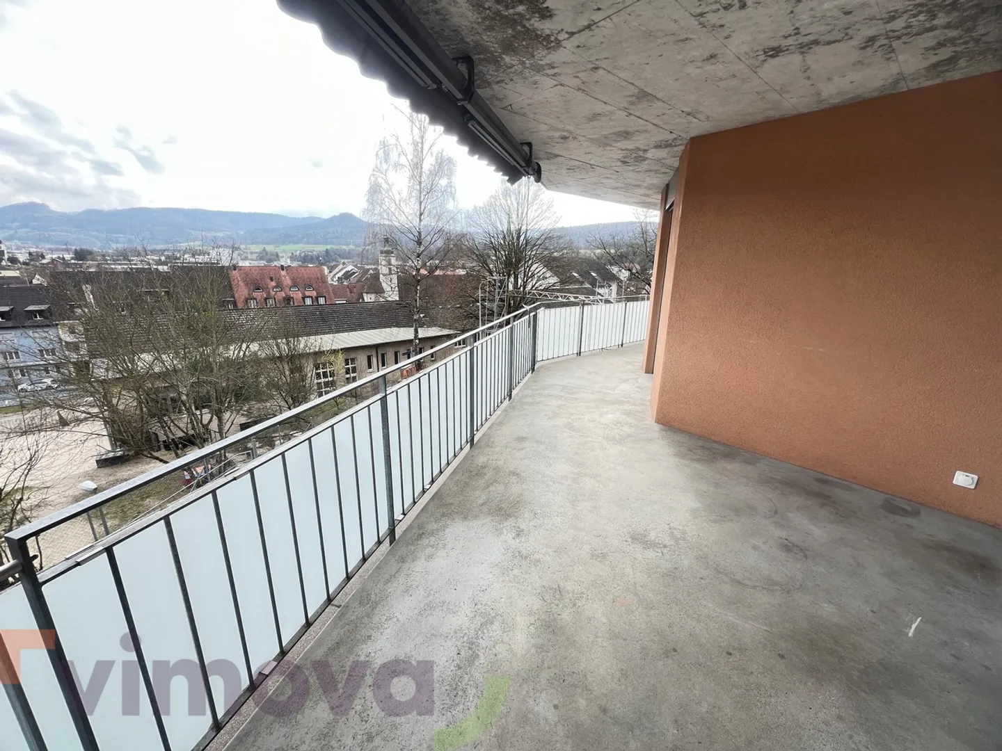 Bright 5.5-Room Apartment in Laufen - Photo 9 of 10