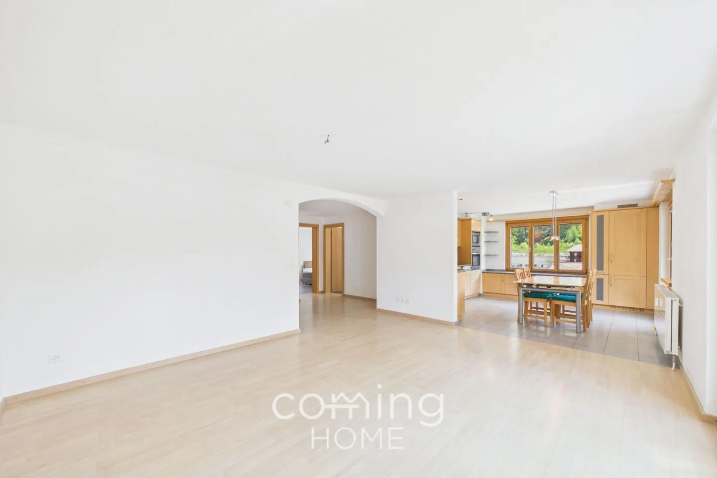 Geräumige Wohnung mit Bergblick - Foto 3 von 12