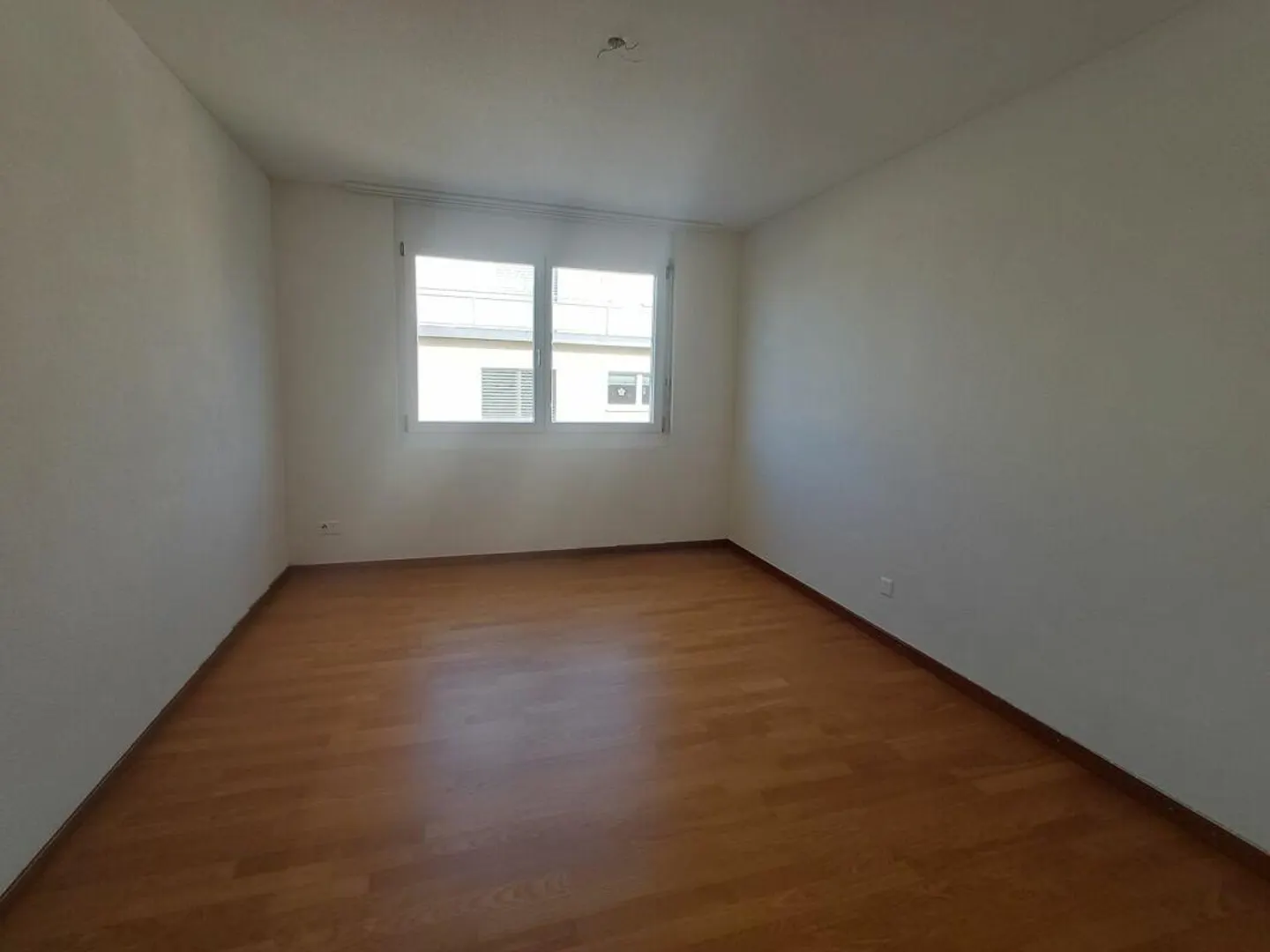 Attractive 4.5 Room Apartment on the Ground Floor - Photo 7 of 9
