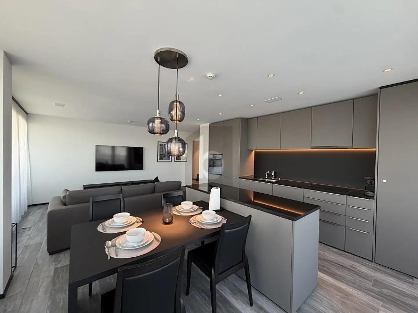 Stilvolles Apartment mit Stadtblick - Foto 3 von 6