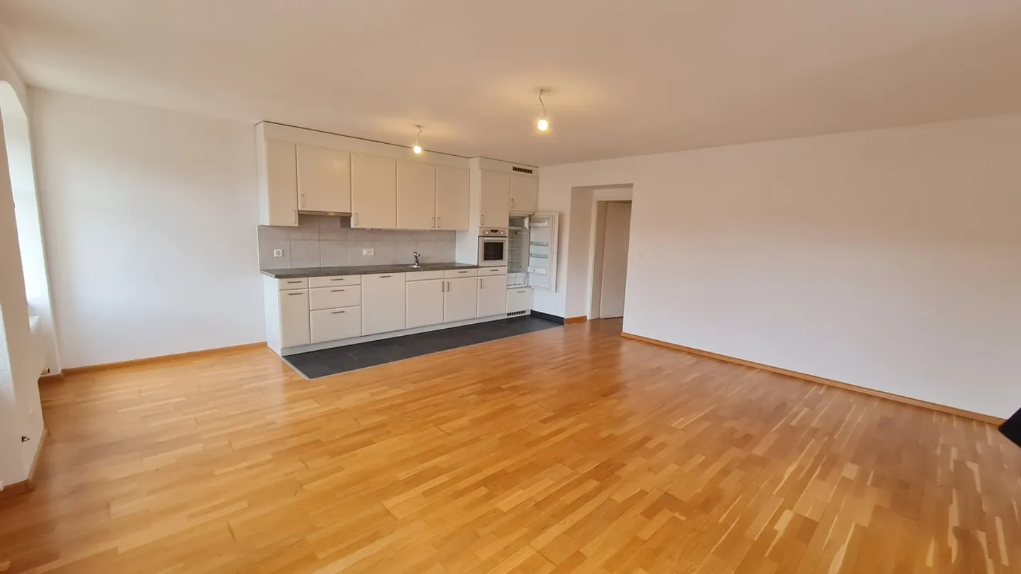 Incantevole appartamento di 3.5 locali 87m2 in un edificio ben curato, a due passi dal centro - Foto 1 di 13