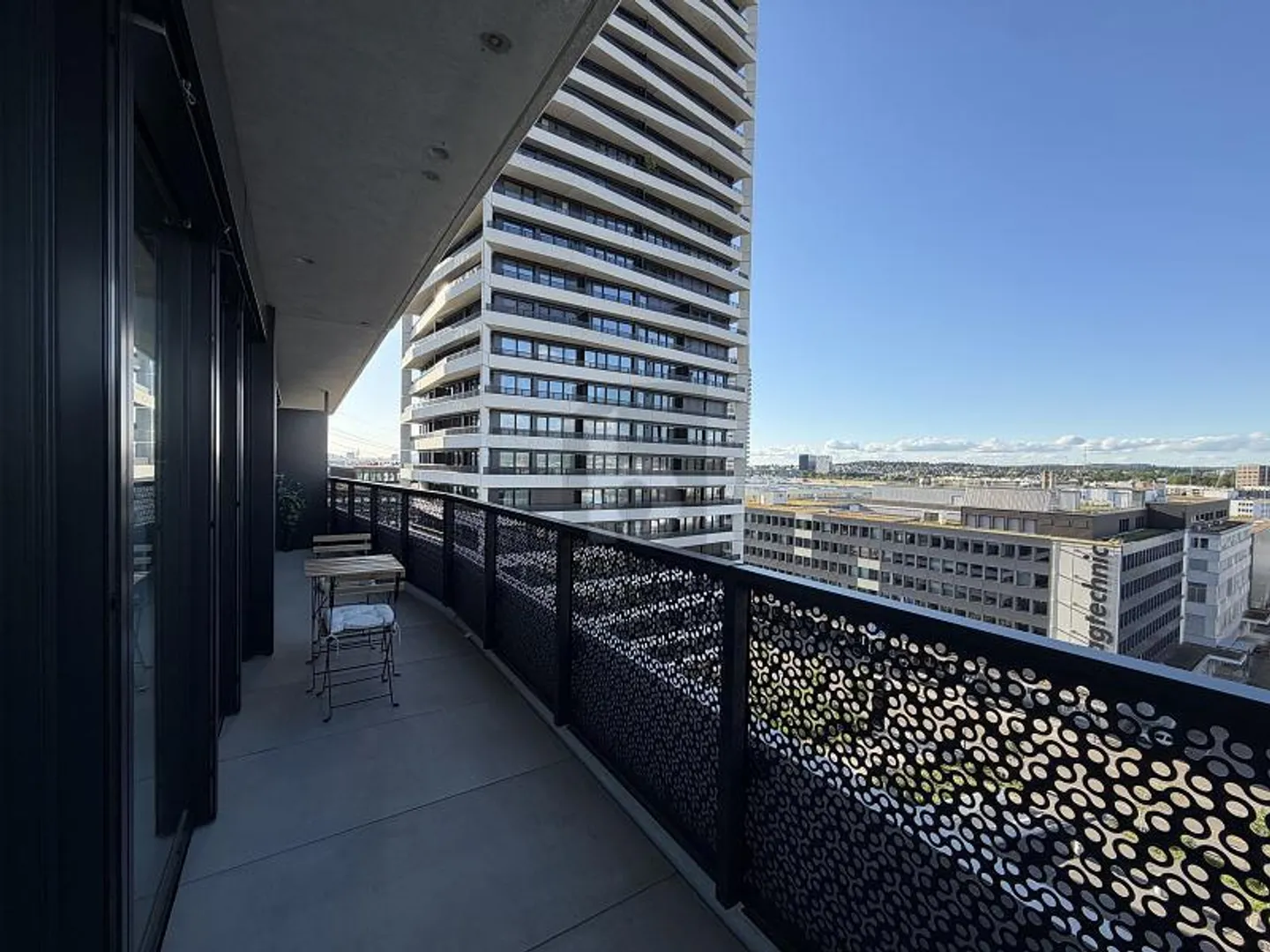 Stilvolles Apartment mit Stadtblick - Foto 5 von 6