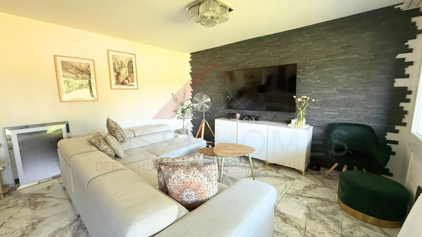 Vivere moderno a Schmitten - appartamento di 4,5 stanze luminoso con piano aperto al 2° piano - Foto 1 di 19