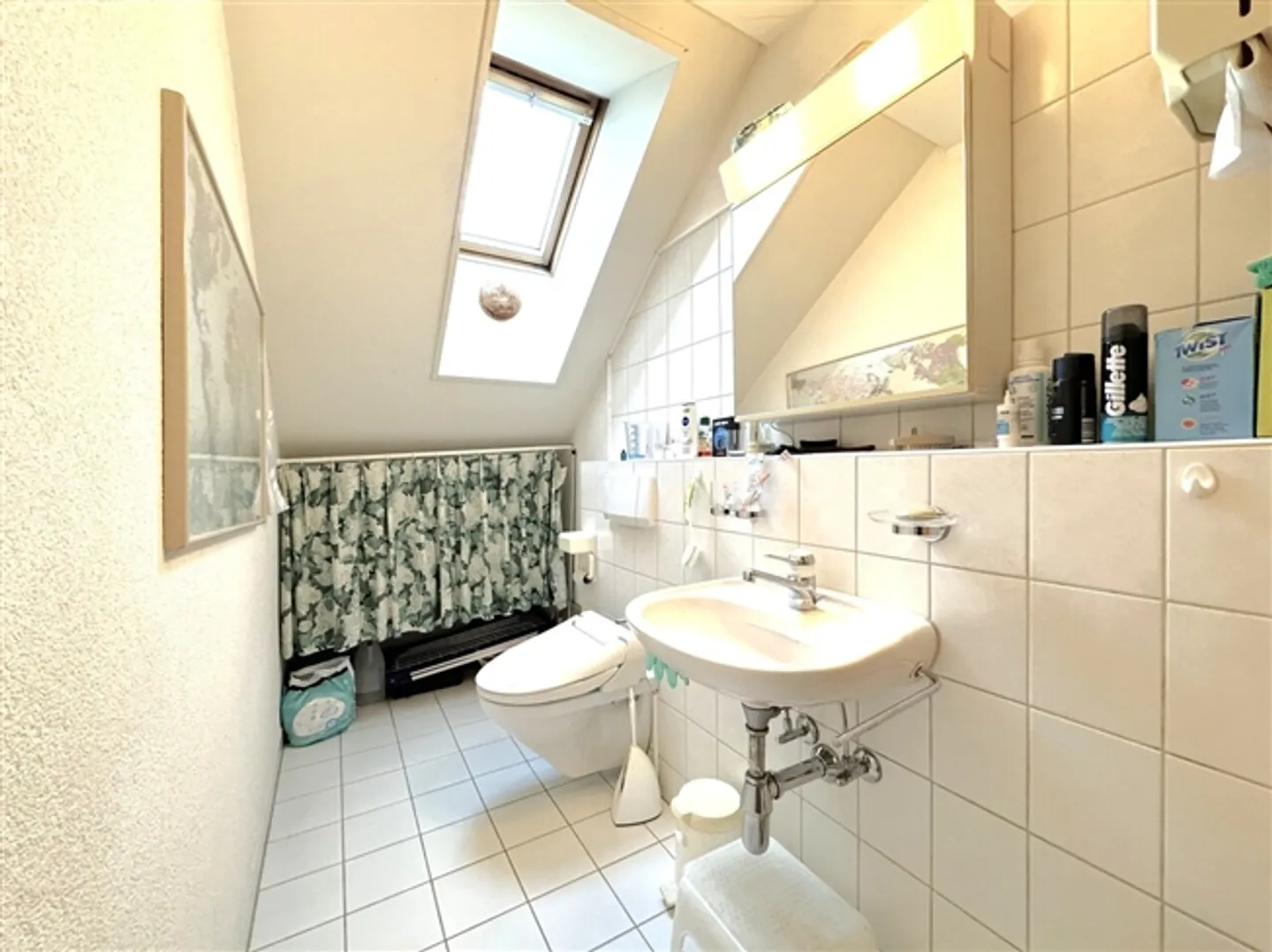 Central, quiet, sunny and at the top Charming maisonette apartment with small studio - Photo 12 of 20