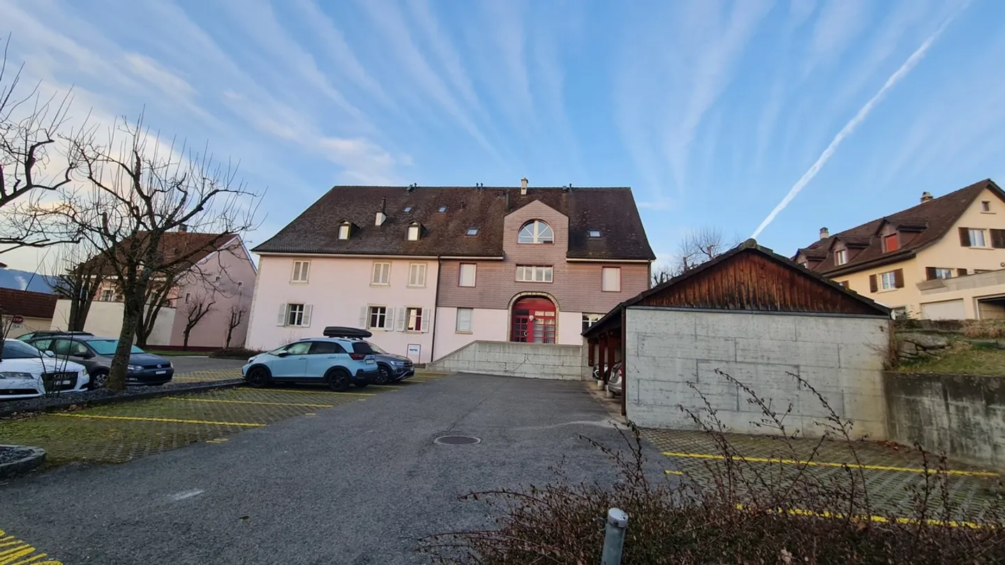 Incantevole appartamento di 3.5 locali 87m2 in un edificio ben curato, a due passi dal centro - Foto 12 di 13