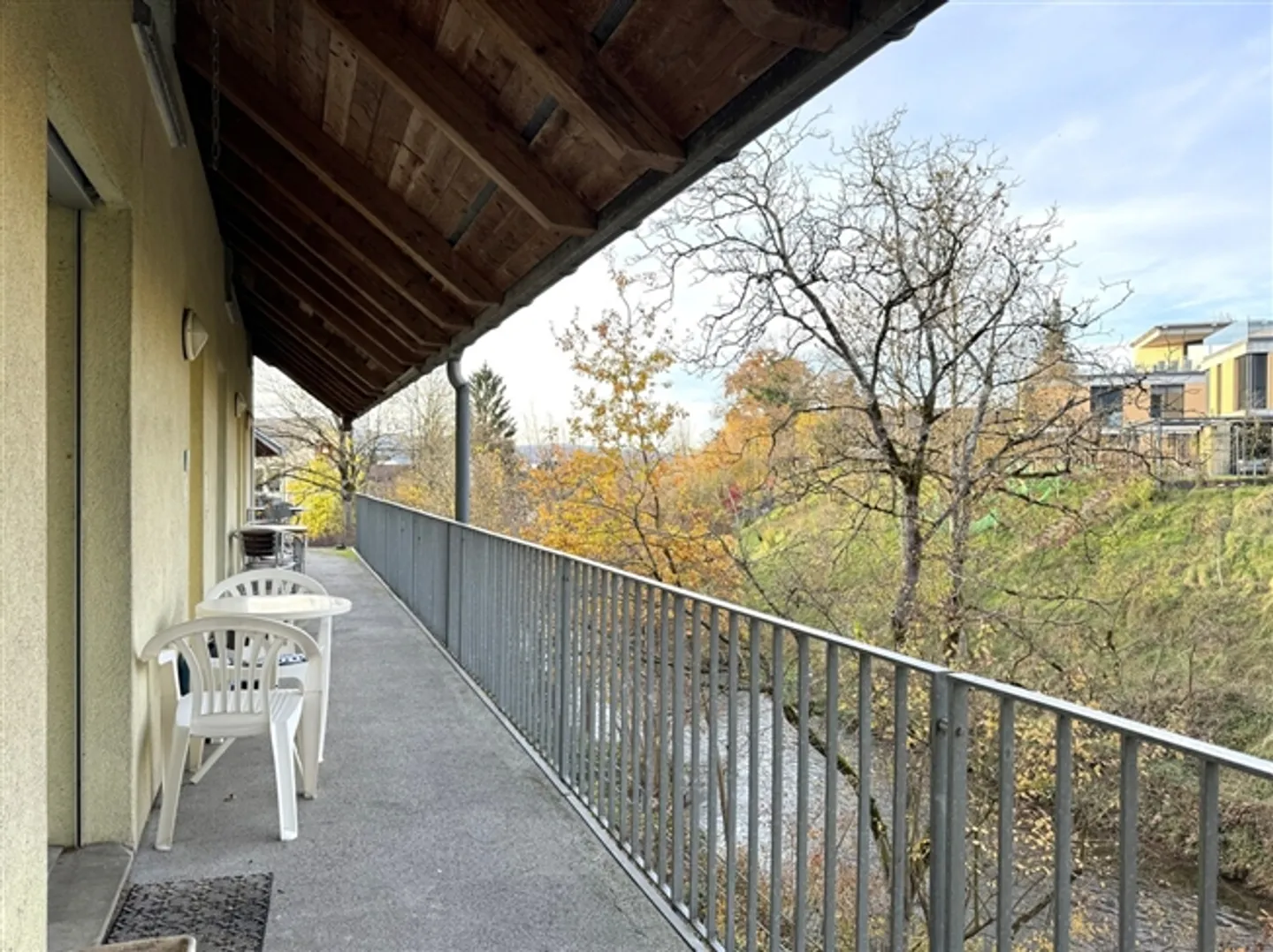 Central, quiet, sunny and at the top Charming maisonette apartment with small studio - Photo 14 of 20