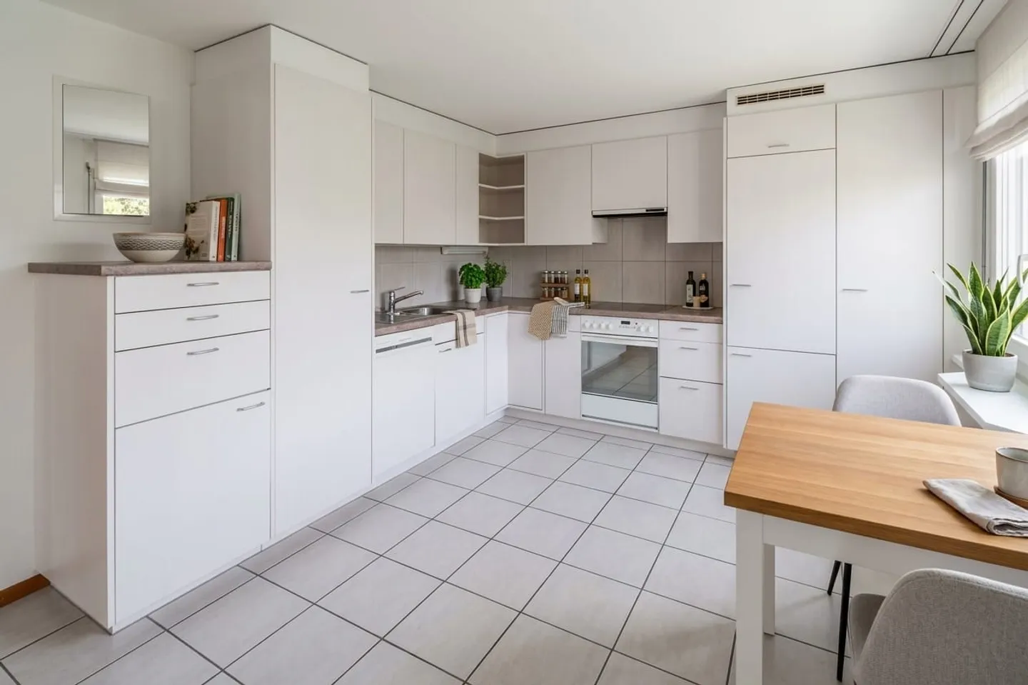 Appartamento 3.5 locali di 71 m² con balcone e ascensore a Reichenburg - Foto 6 di 10