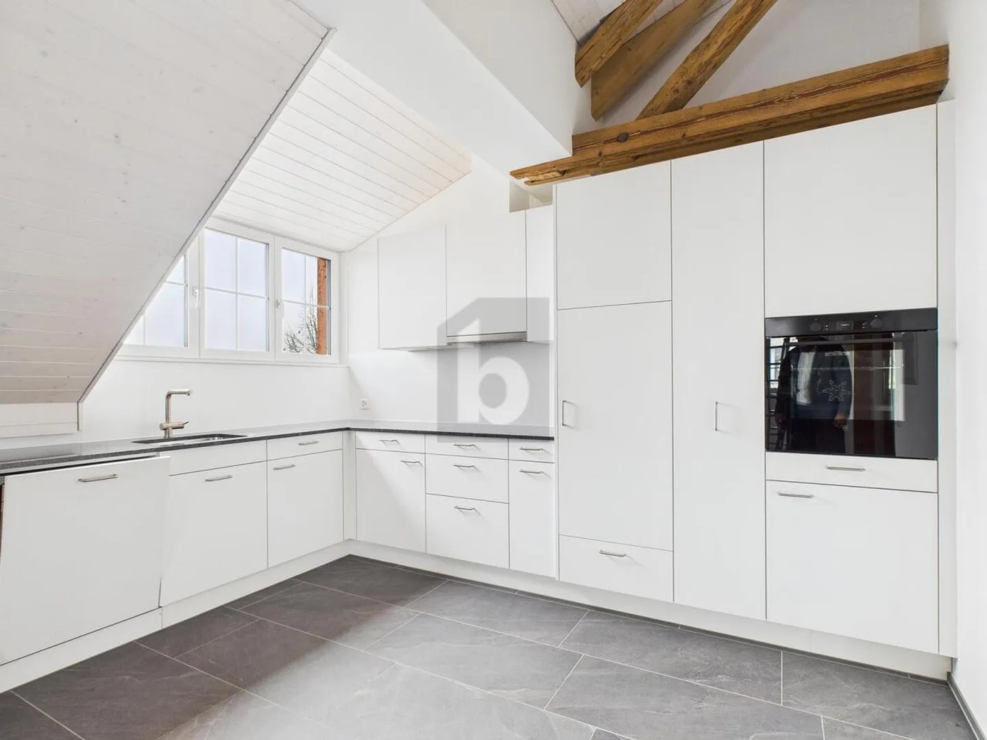 NEW, HISTORICAL, LARGE GARDEN FOR SHARED USE - Photo 4 of 5