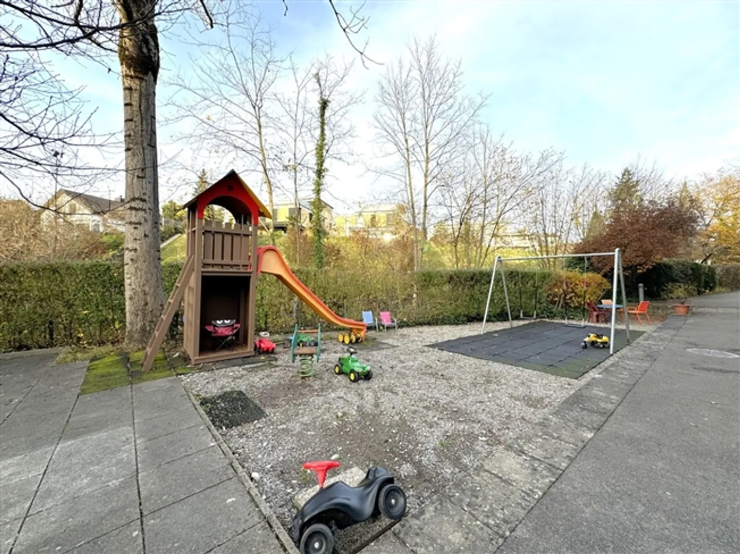 Central, quiet, sunny and at the top Charming maisonette apartment with small studio - Photo 18 of 20