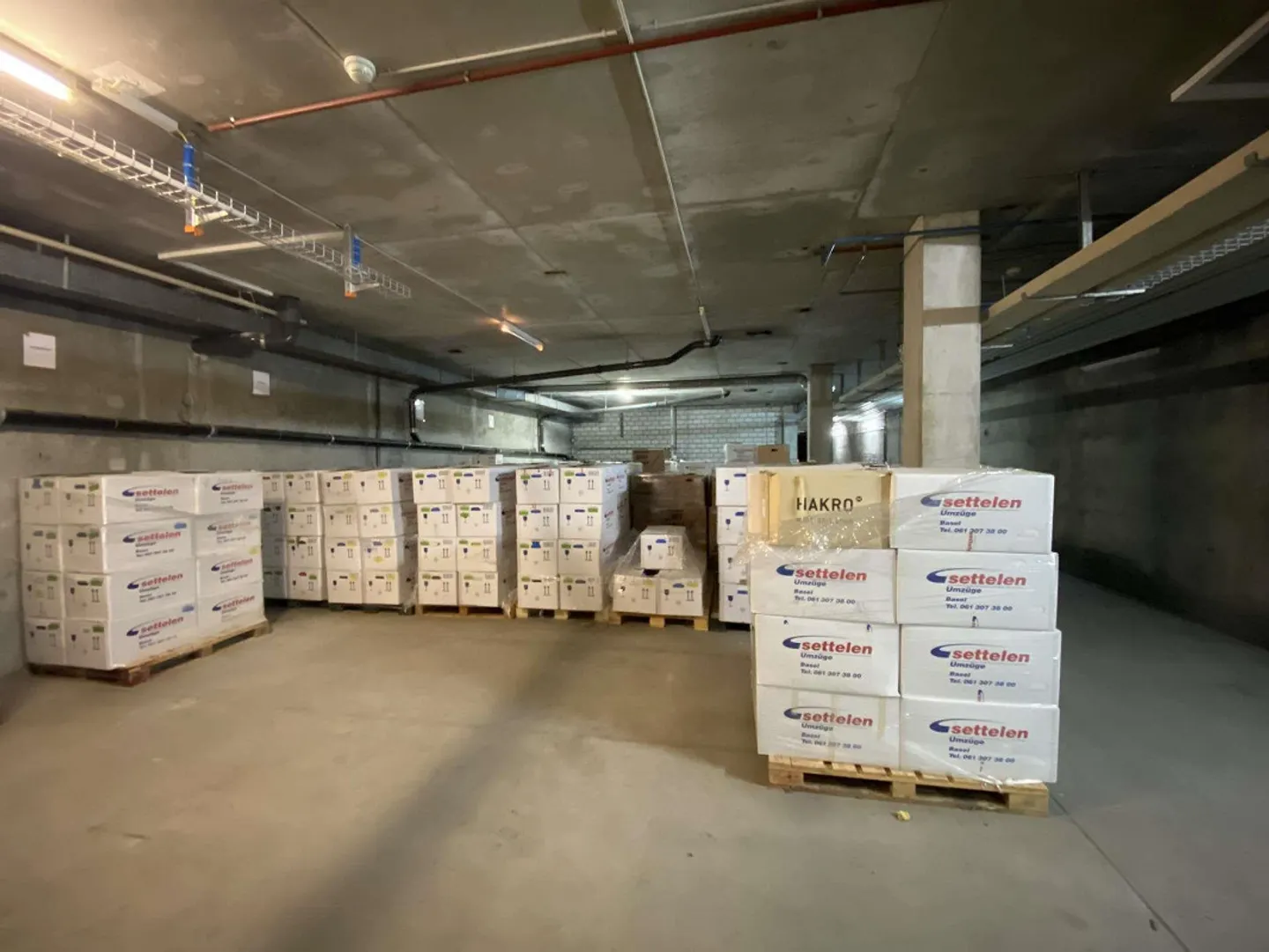 Espace de stockage à louer - à partir de 82 m2 - Photo 3 sur 4