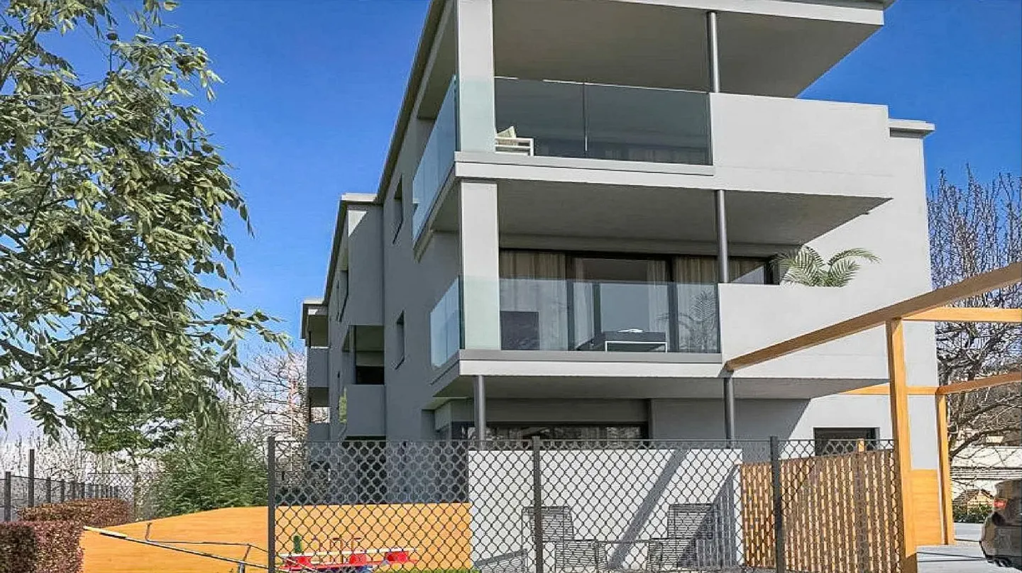 Nuovo attico di 3,5 locali con solarium e locale hobby a Melano - Foto 2 di 6