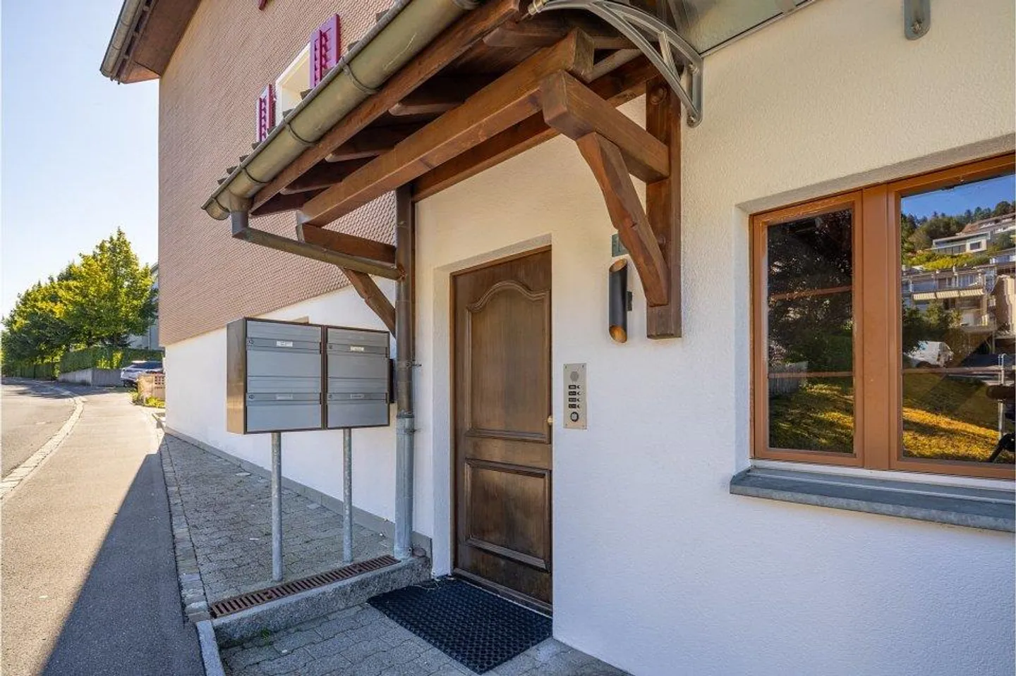 Charming apartment with character - Photo 10 of 13