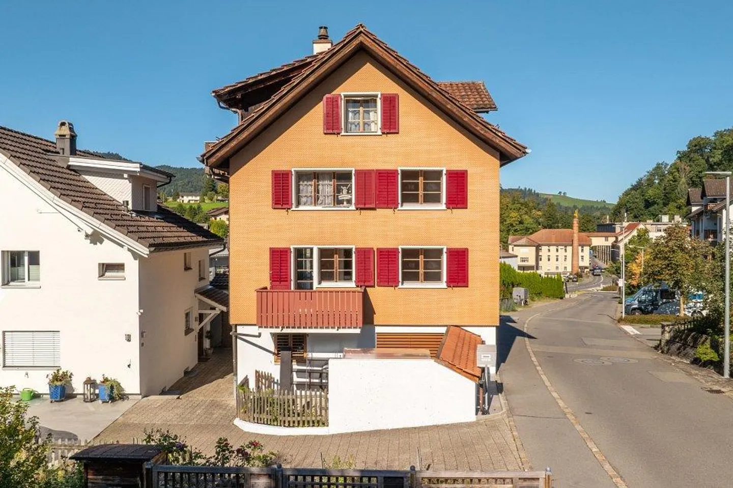 Charming apartment with character - Photo 11 of 13