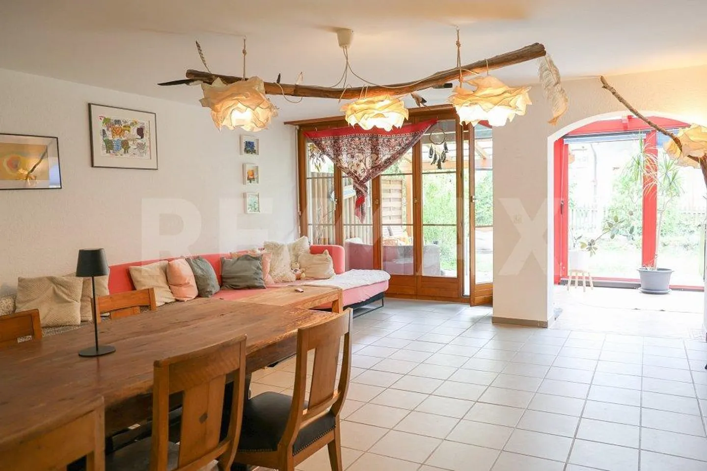 Incantevole casa angolare di 5 stanze con giardino e garage a Breitenbach - Foto 2 di 13