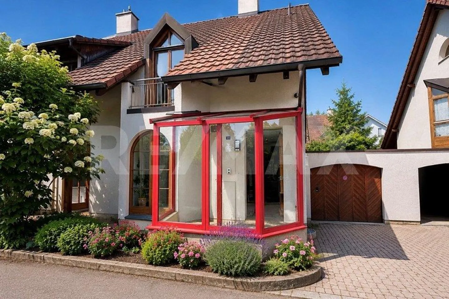 Incantevole casa angolare di 5 stanze con giardino e garage a Breitenbach - Foto 3 di 13