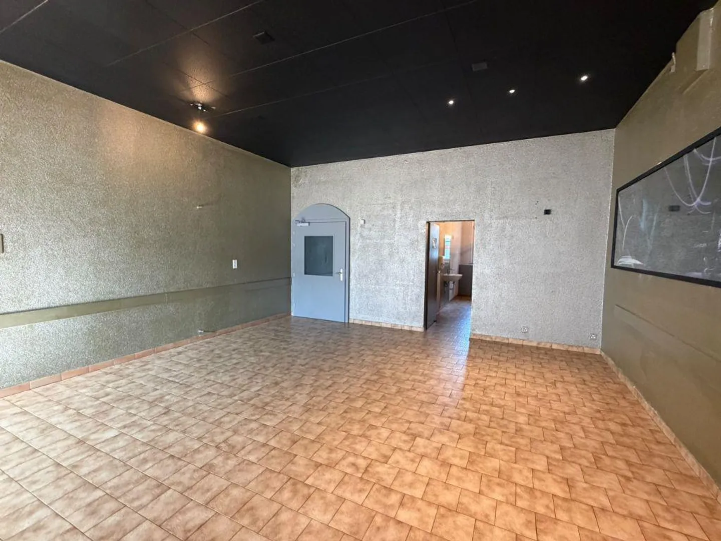 Spazio commerciale nel centro di Frauenfeld - Foto 4 di 12