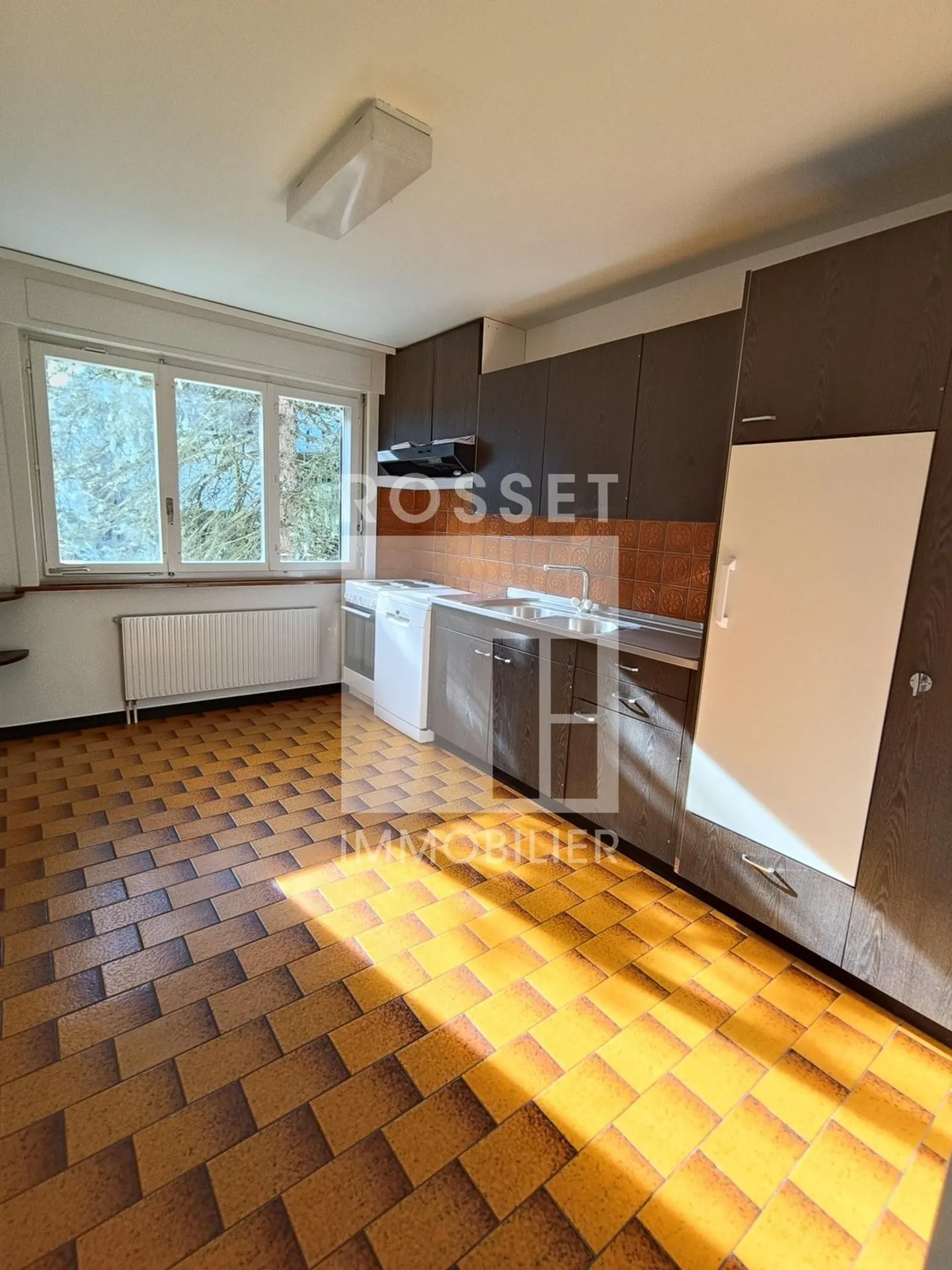 Appartement de quatre pièces au premier étage - Photo 3 sur 9